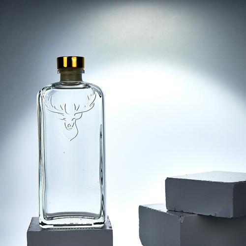 酒瓶伏特加酒瓶相似店鋪>進(jìn)入本店鋪>廠房面積:2000加工方式:經(jīng)營模式