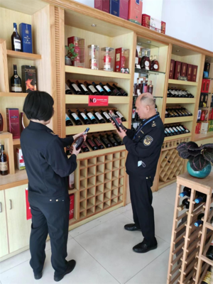 【春風(fēng)利劍2023】遂溪縣市場(chǎng)監(jiān)督管理局開展酒類食品安全專項(xiàng)整治排查行動(dòng)